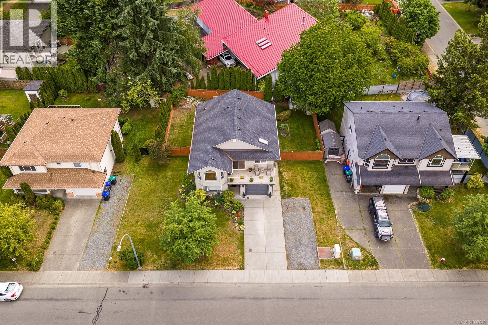 2065 Hawk Dr - 47