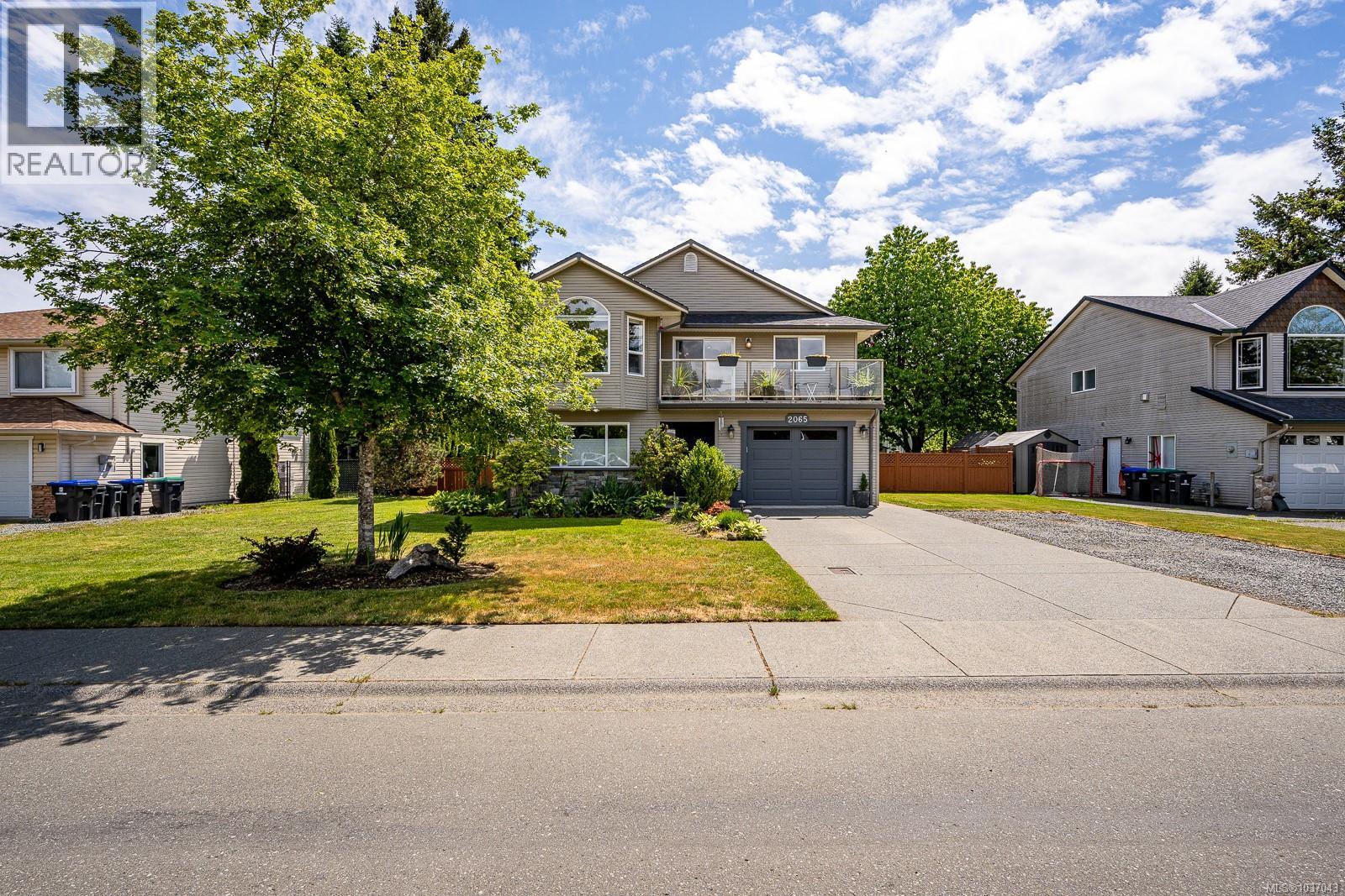 2065 Hawk Dr - 73