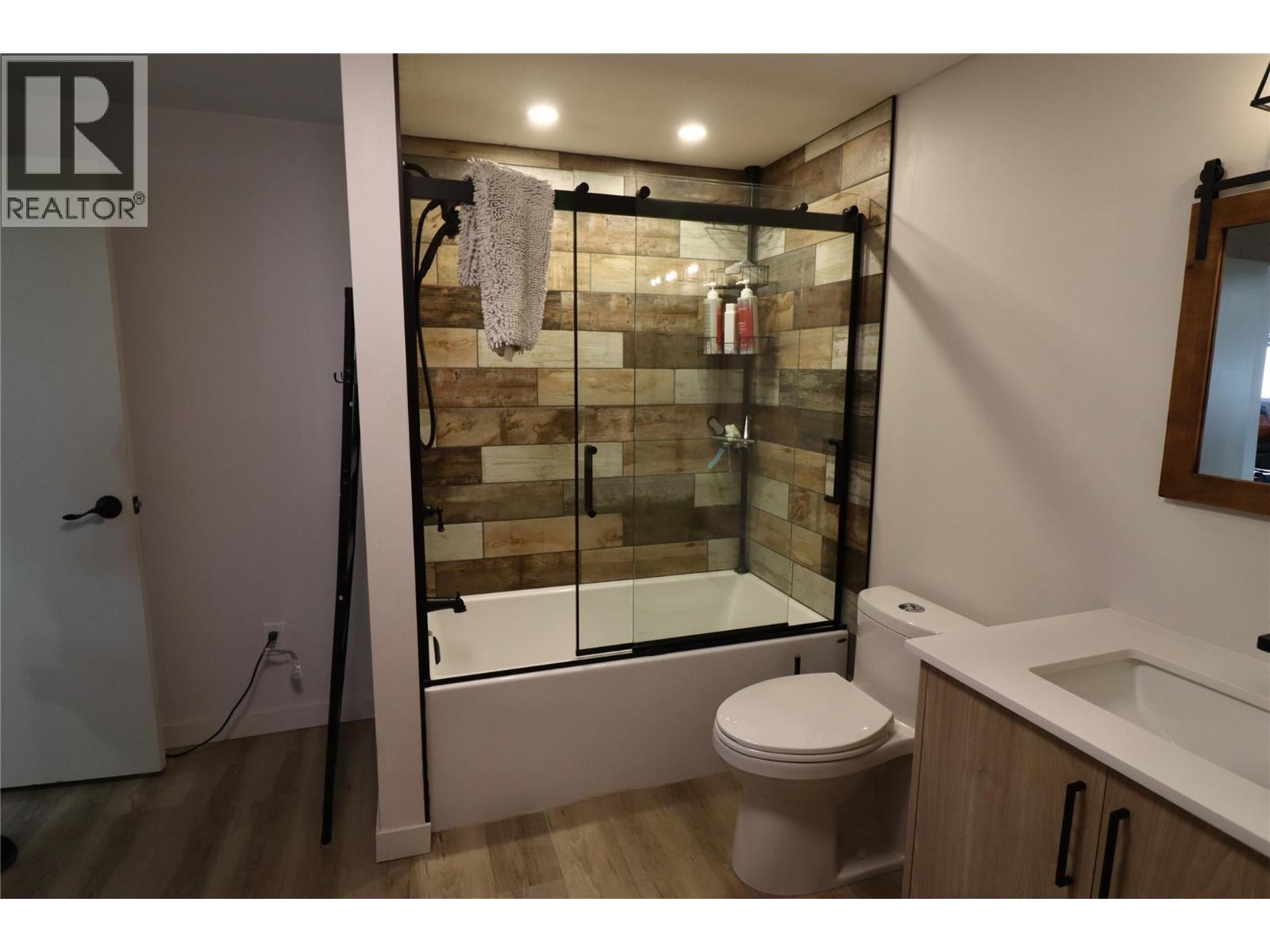 136 Greenstone Drive - 21