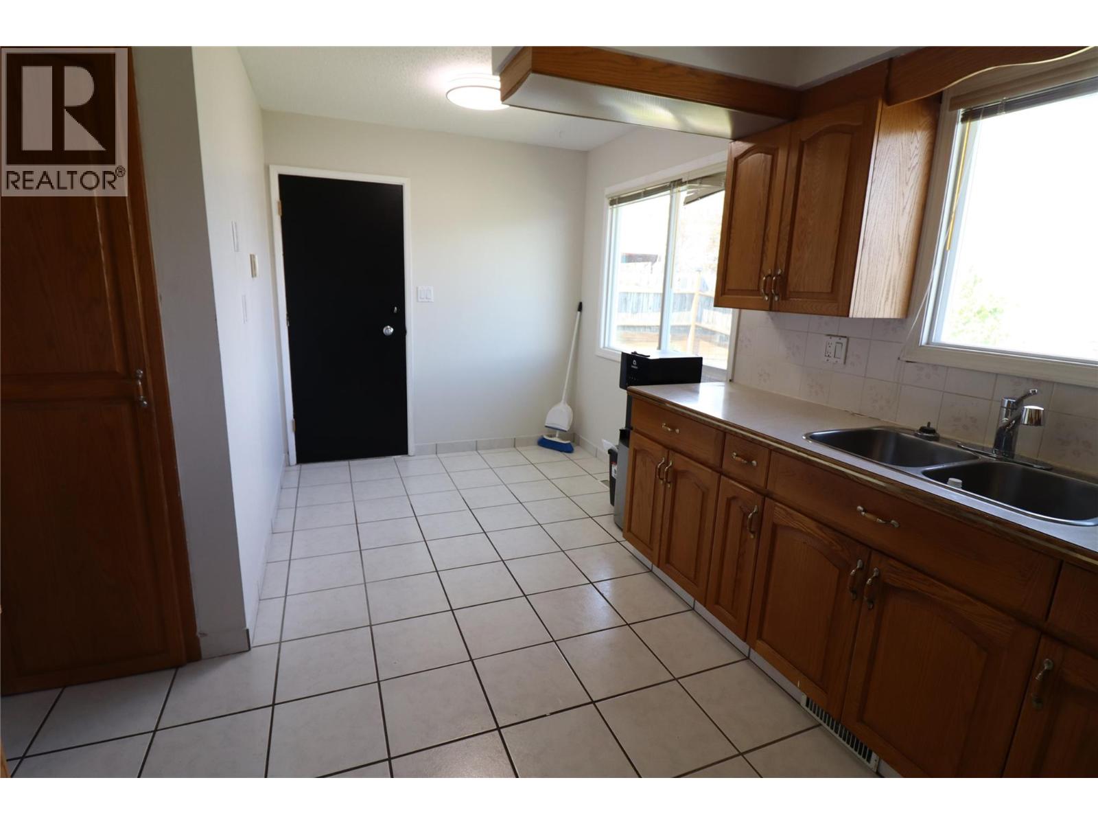 136 Greenstone Drive - 6
