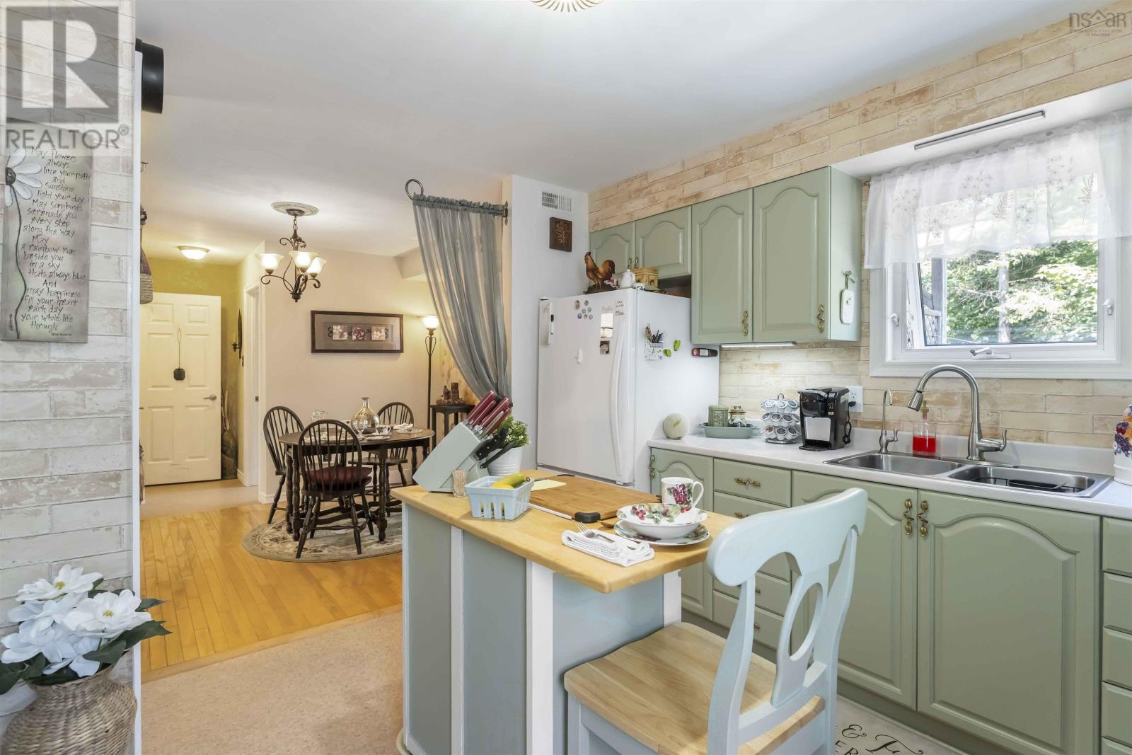 439 Park Street - 6