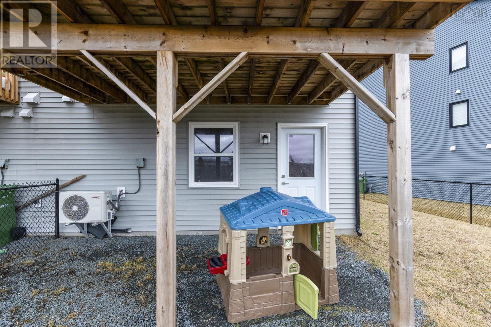 61 Flatrock Crescent - 44