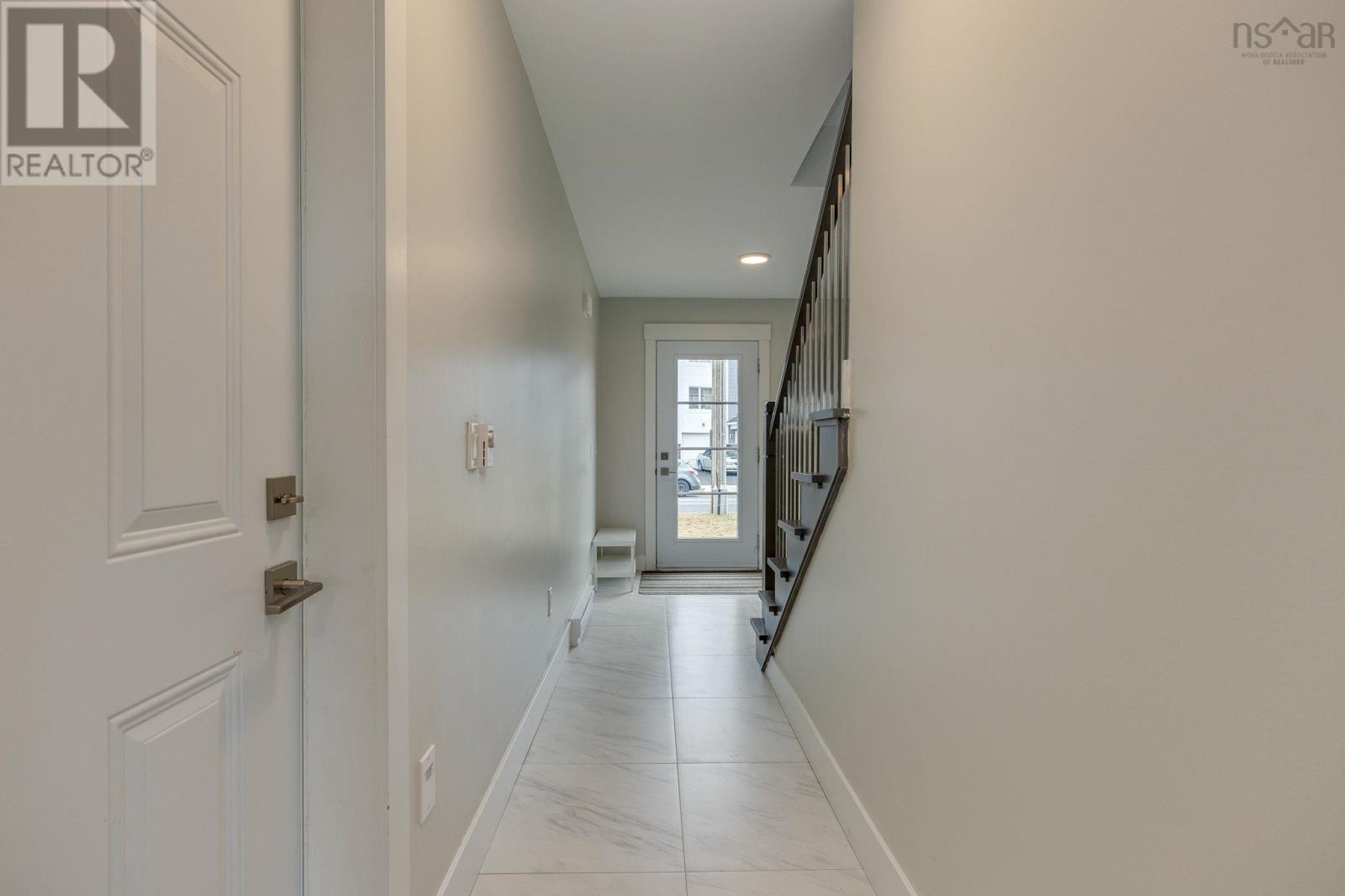 61 Flatrock Crescent - 4