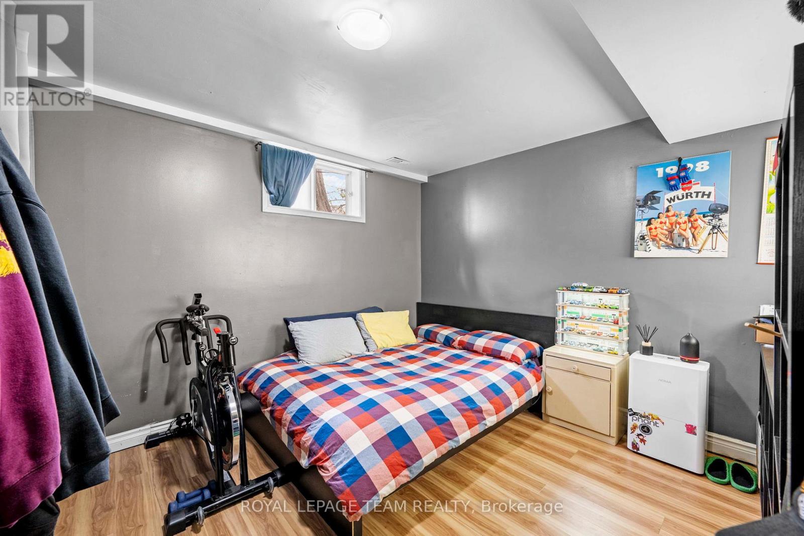 58 BEVERLEY AVENUE - 16