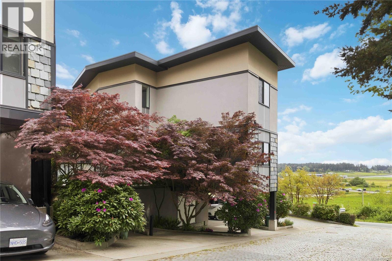 #5 2321 Island View Rd - 4