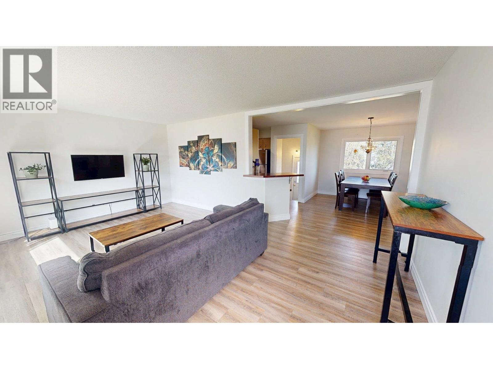 9524 111 AVENUE - 4