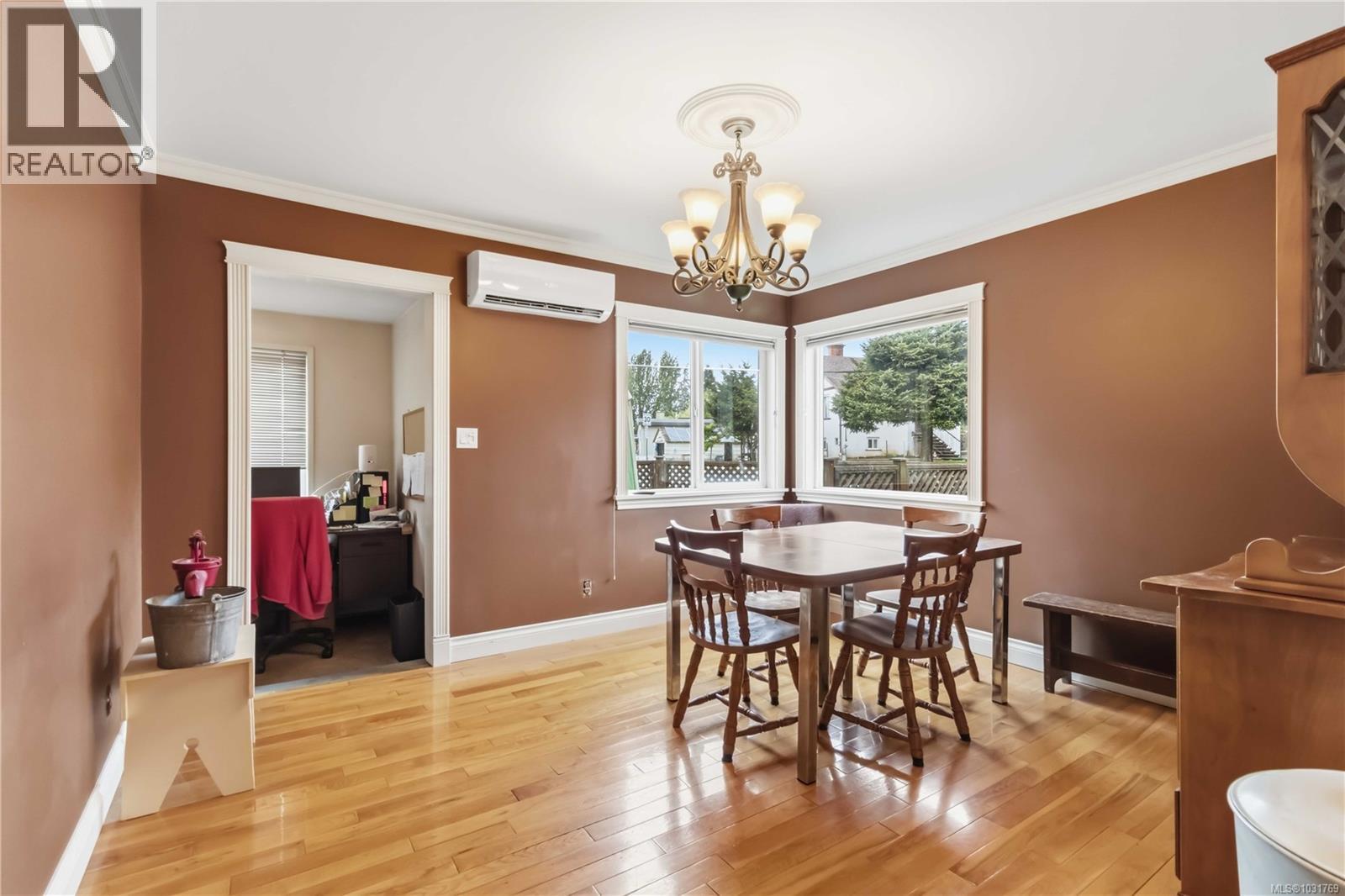 9 Camden Ave - 9