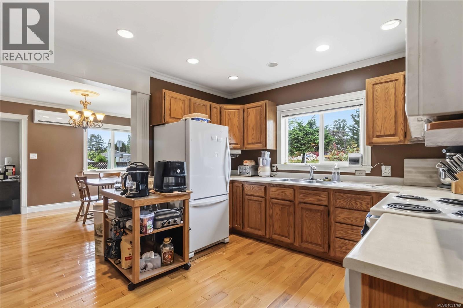 9 Camden Ave - 6