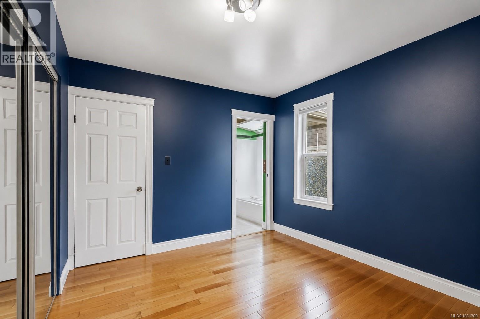 9 Camden Ave - 14