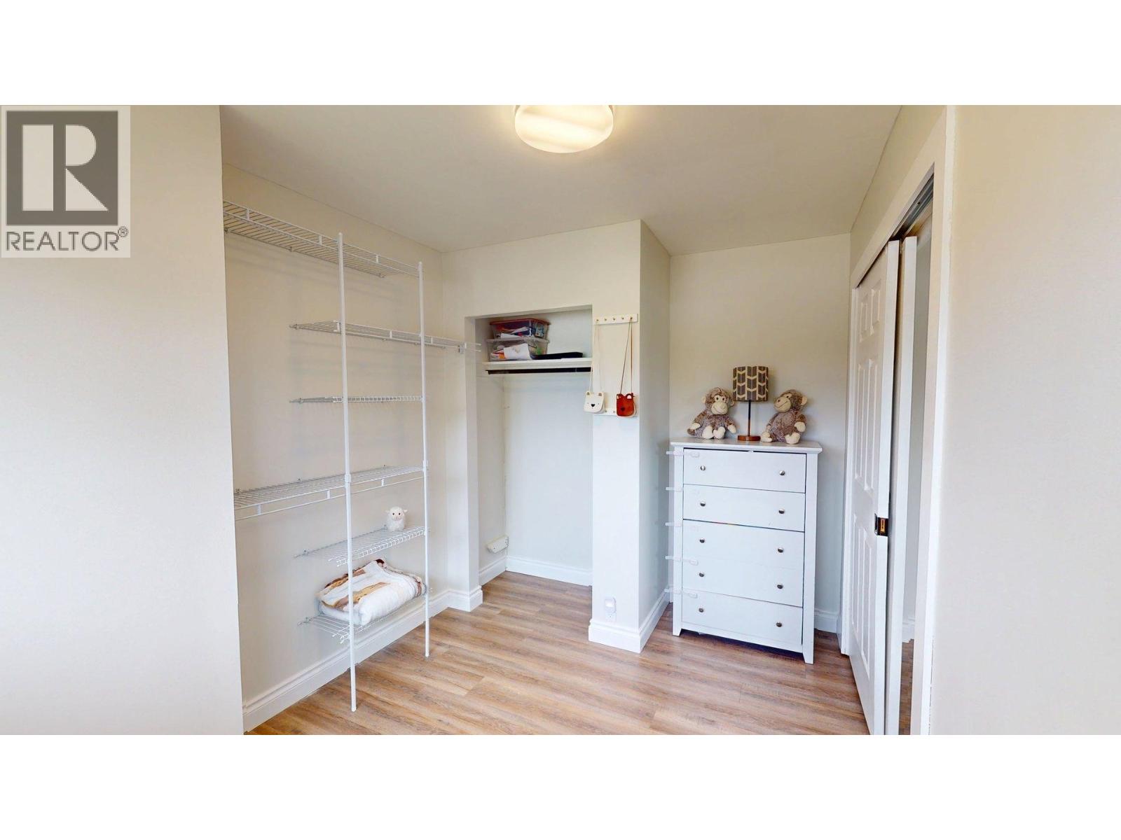 9524 111 AVENUE - 11