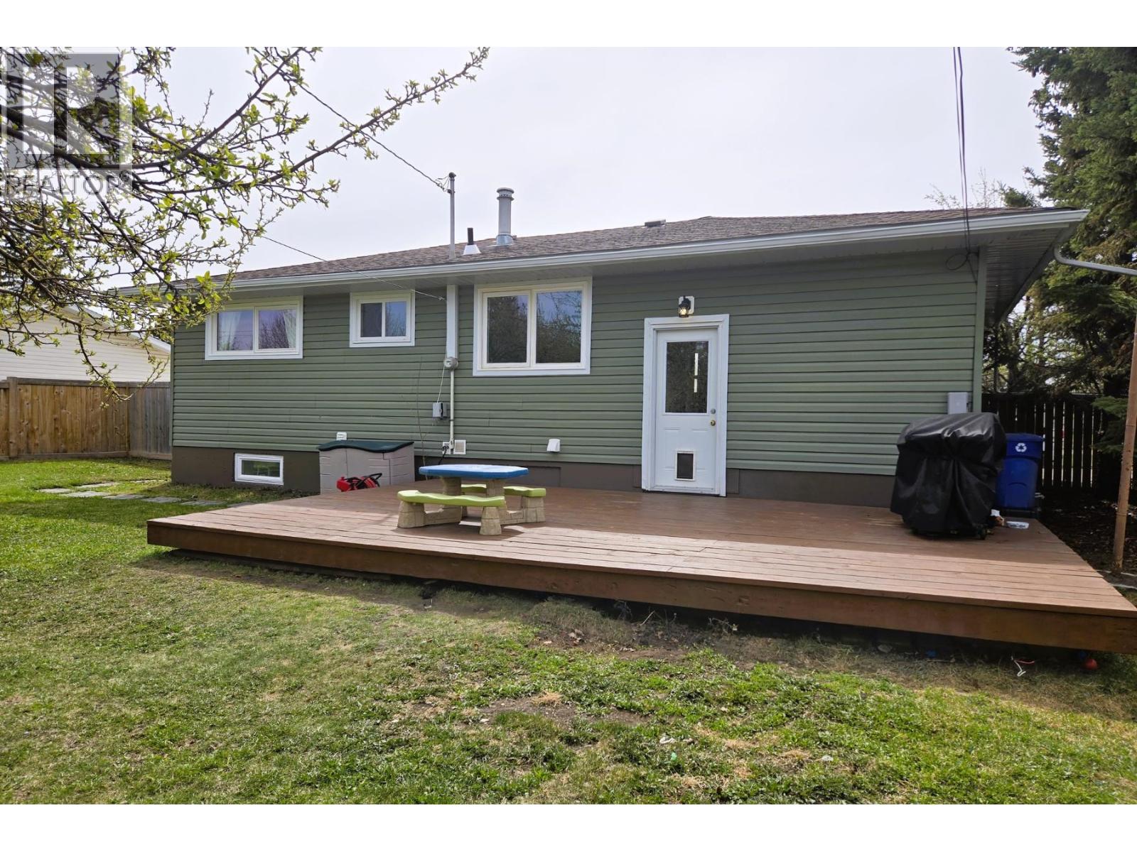 9524 111 AVENUE - 22