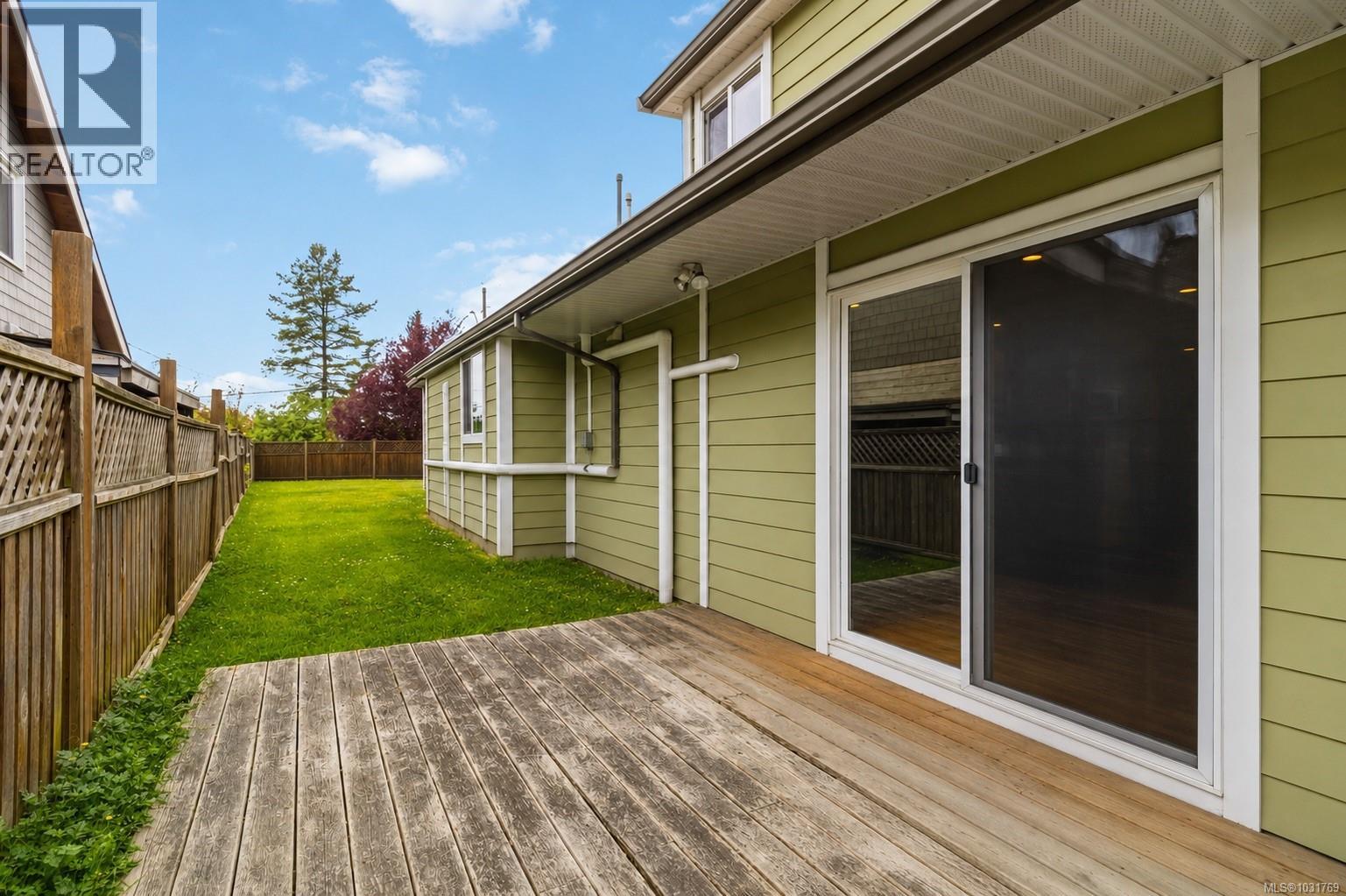 9 Camden Ave - 21