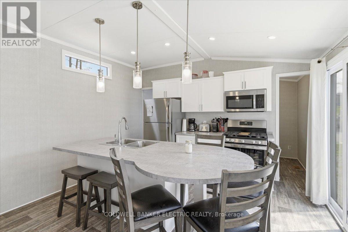 1235 VILLIERS LINE 28 ST ANDREWS LANE - 12