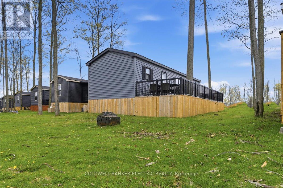 1235 VILLIERS LINE 28 ST ANDREWS LANE - 27