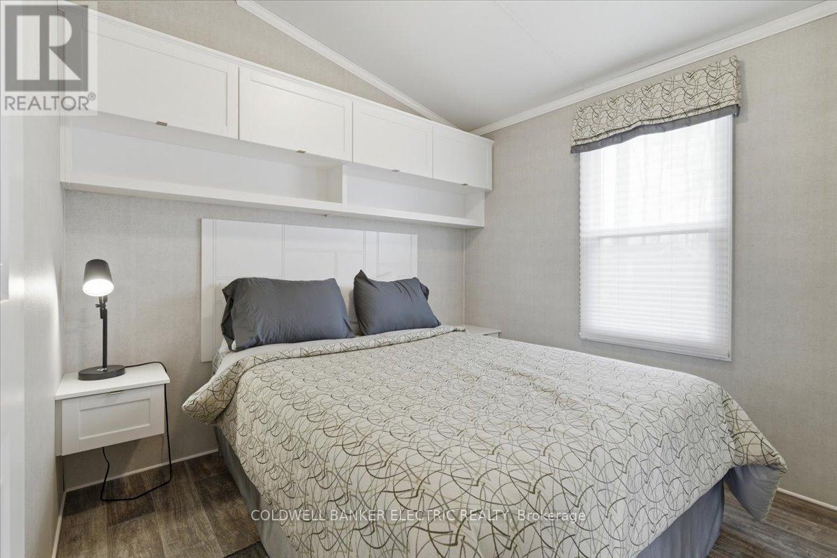 1235 VILLIERS LINE 28 ST ANDREWS LANE - 4