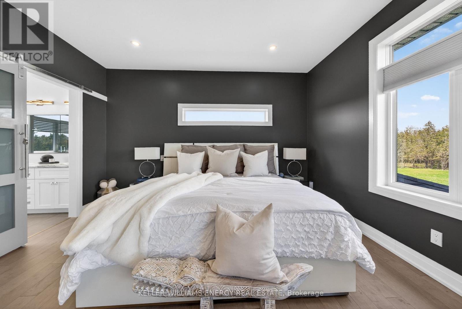 108 FOSTER ROAD - 34