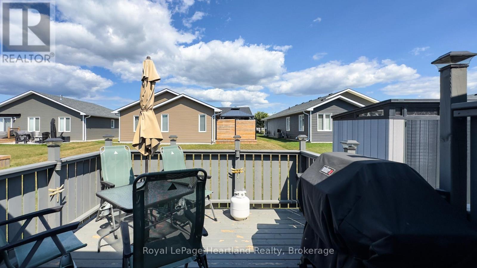 94 LAKE BREEZE DRIVE - 35