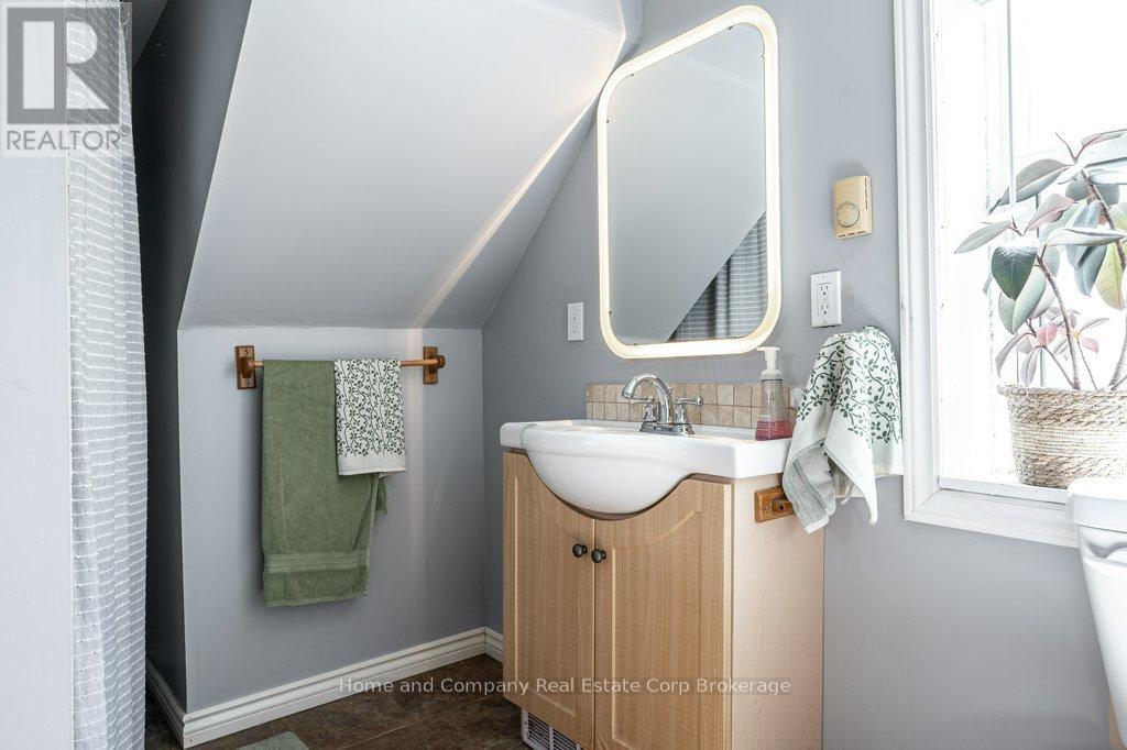 74 QUEBEC STREET - 14
