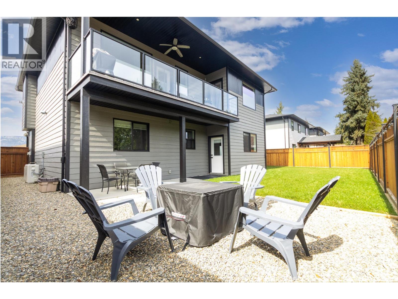 4 1441 20 Avenue Southeast, Salmon Arm