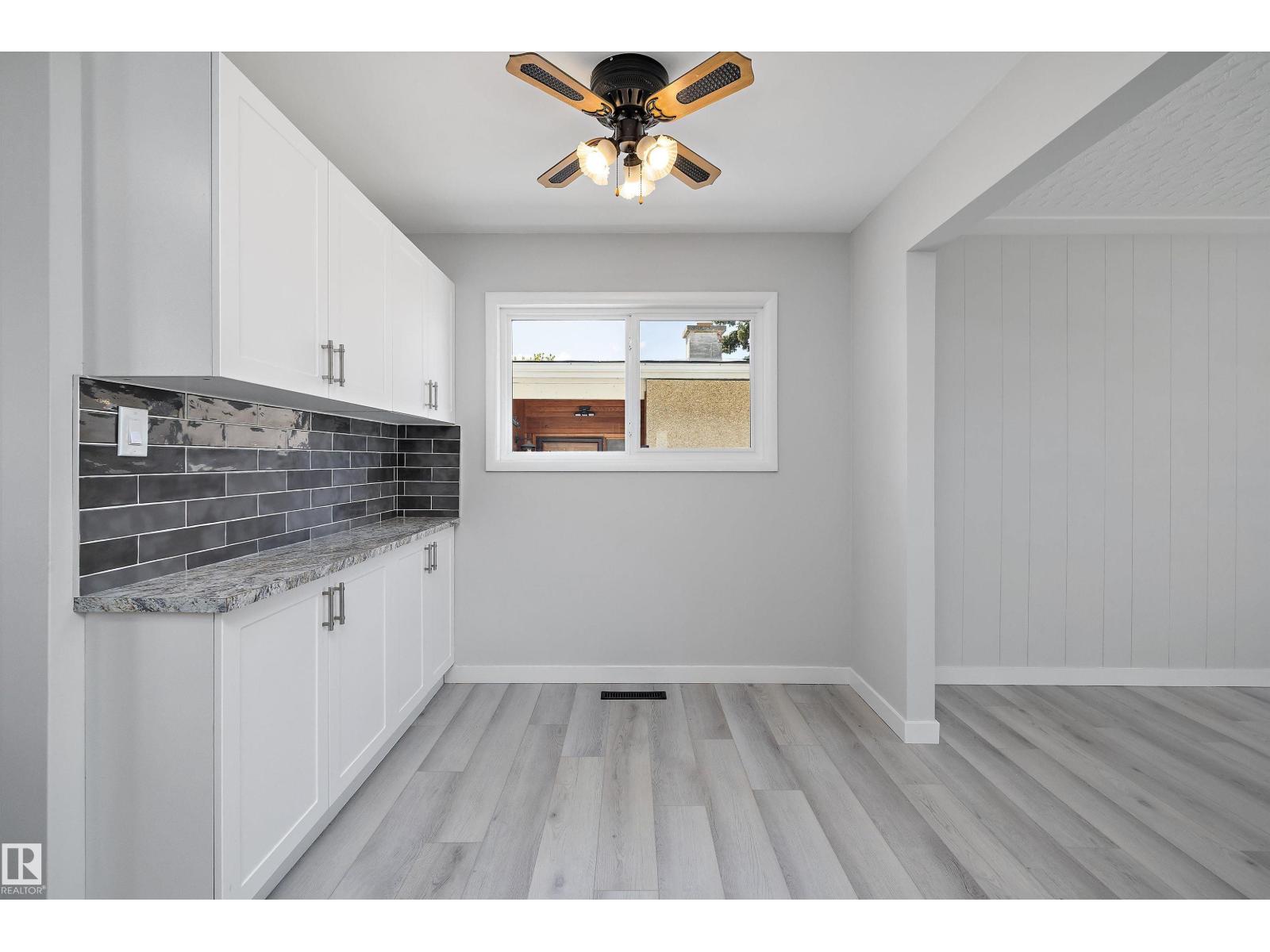 12715 / 12717 93 ST NW - 10