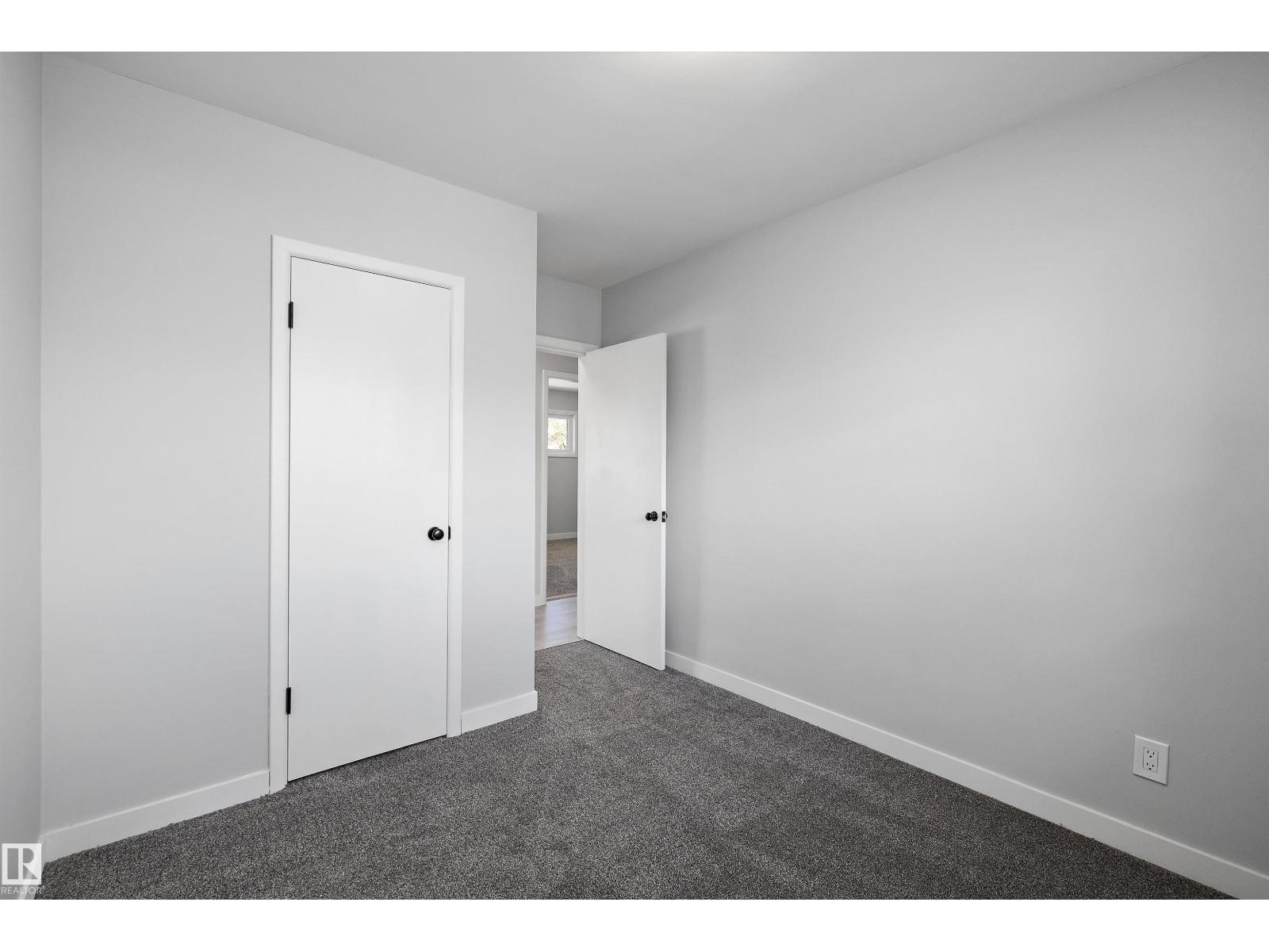 12715 / 12717 93 ST NW - 16