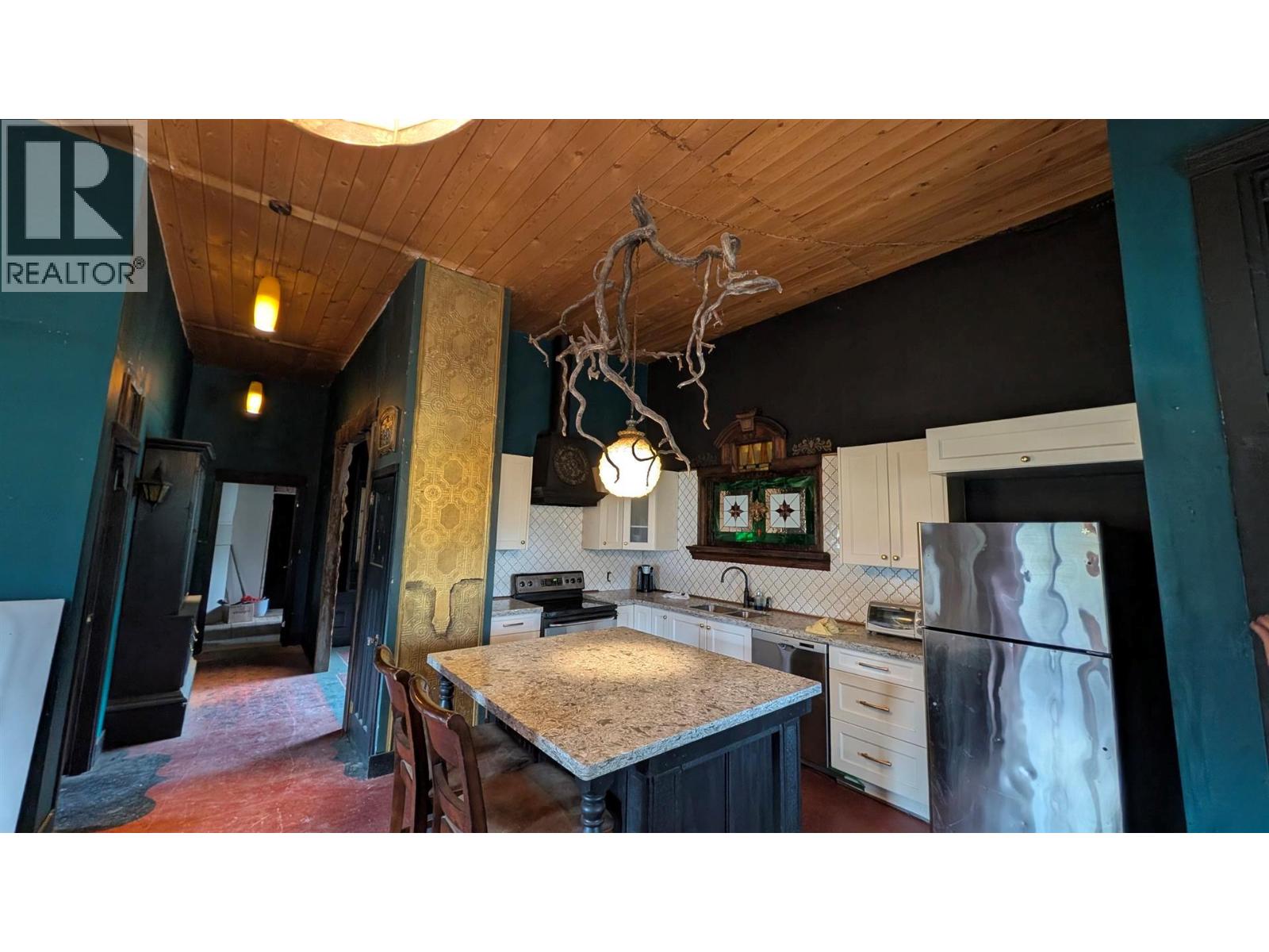 3940 Highway 3, Rock Creek