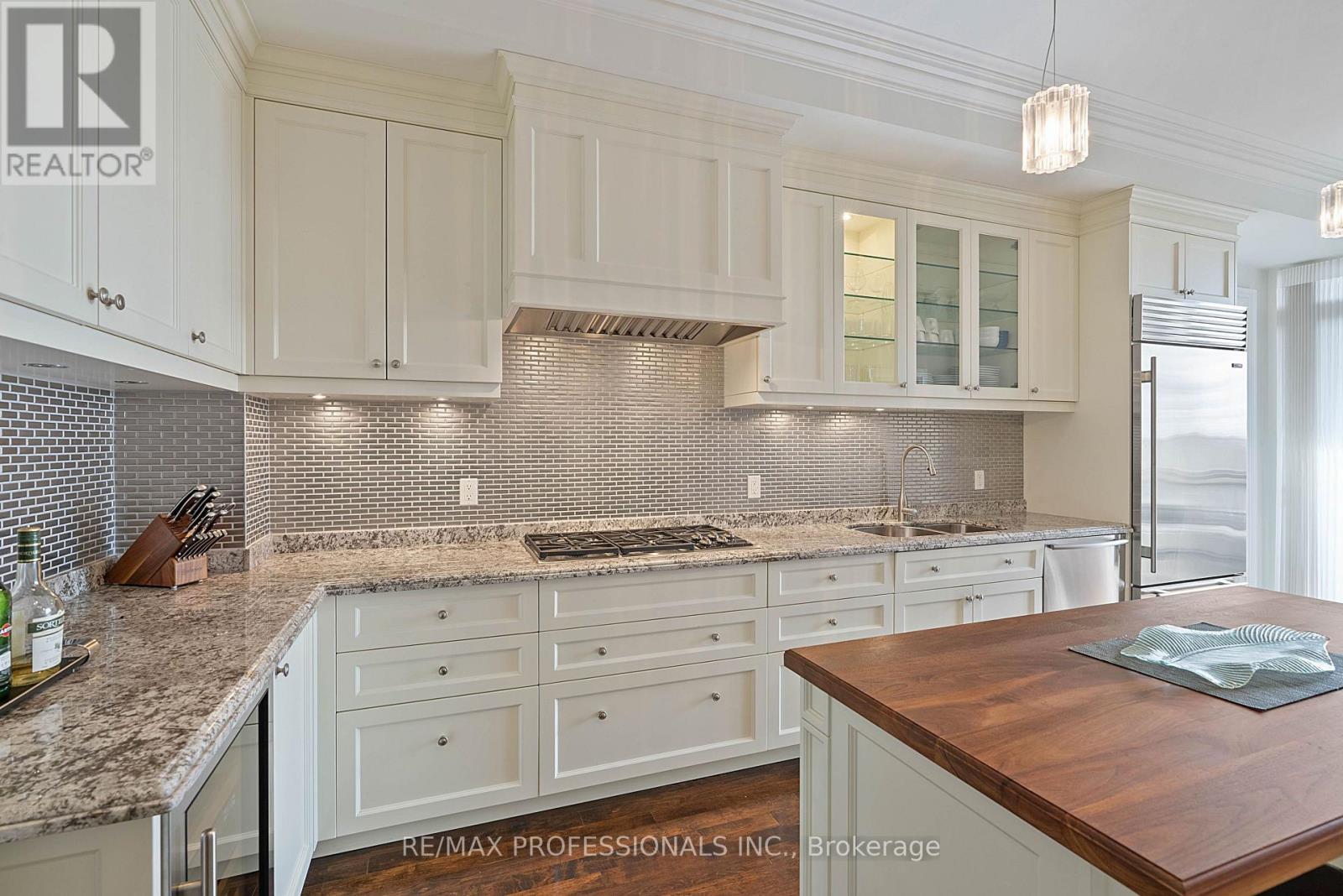 #SUBPH3 99 AVENUE ROAD - 23