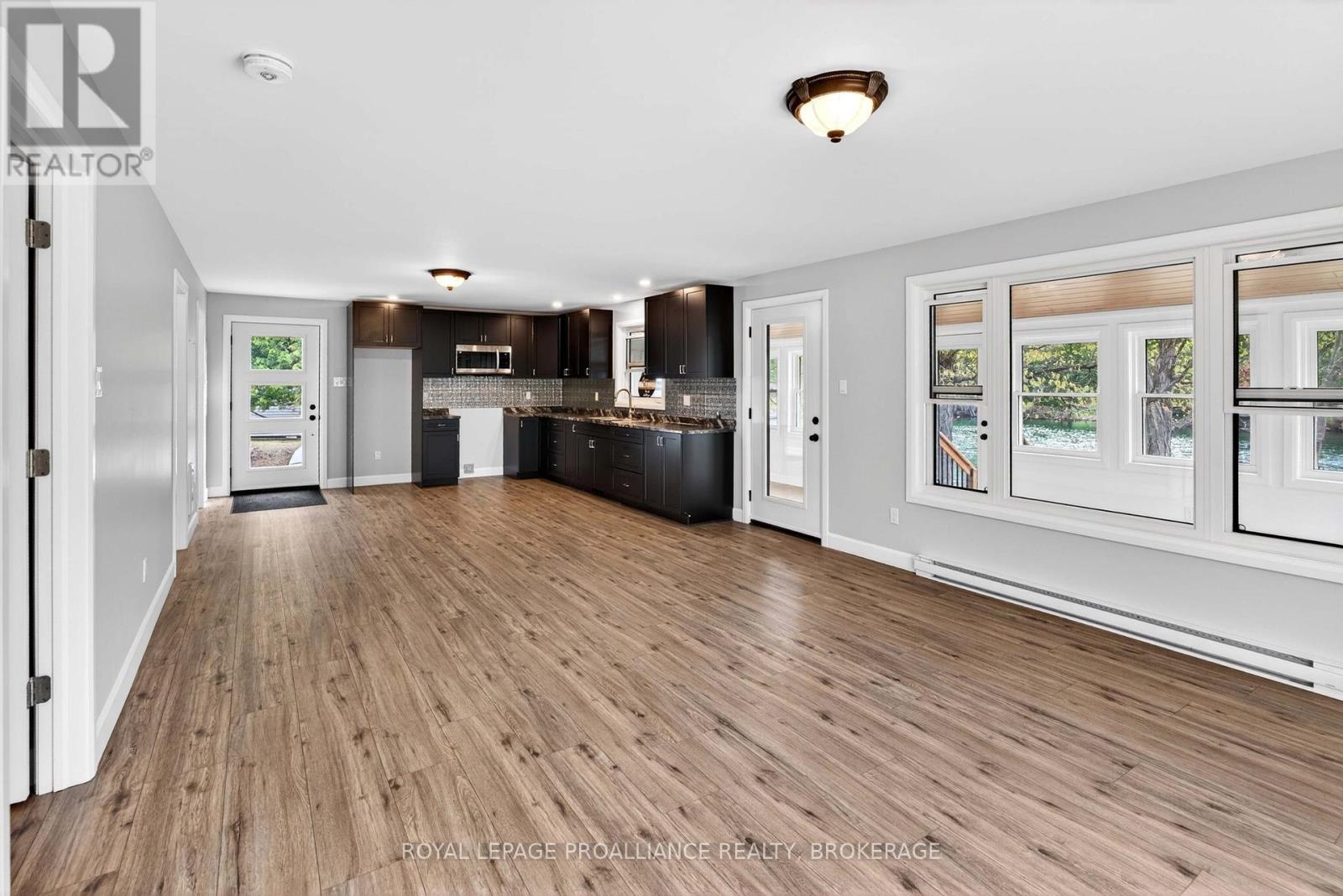 5 BLUNDONS LANE - Image 22