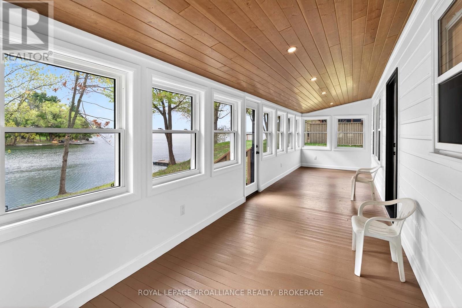 5 BLUNDONS LANE - Image 32