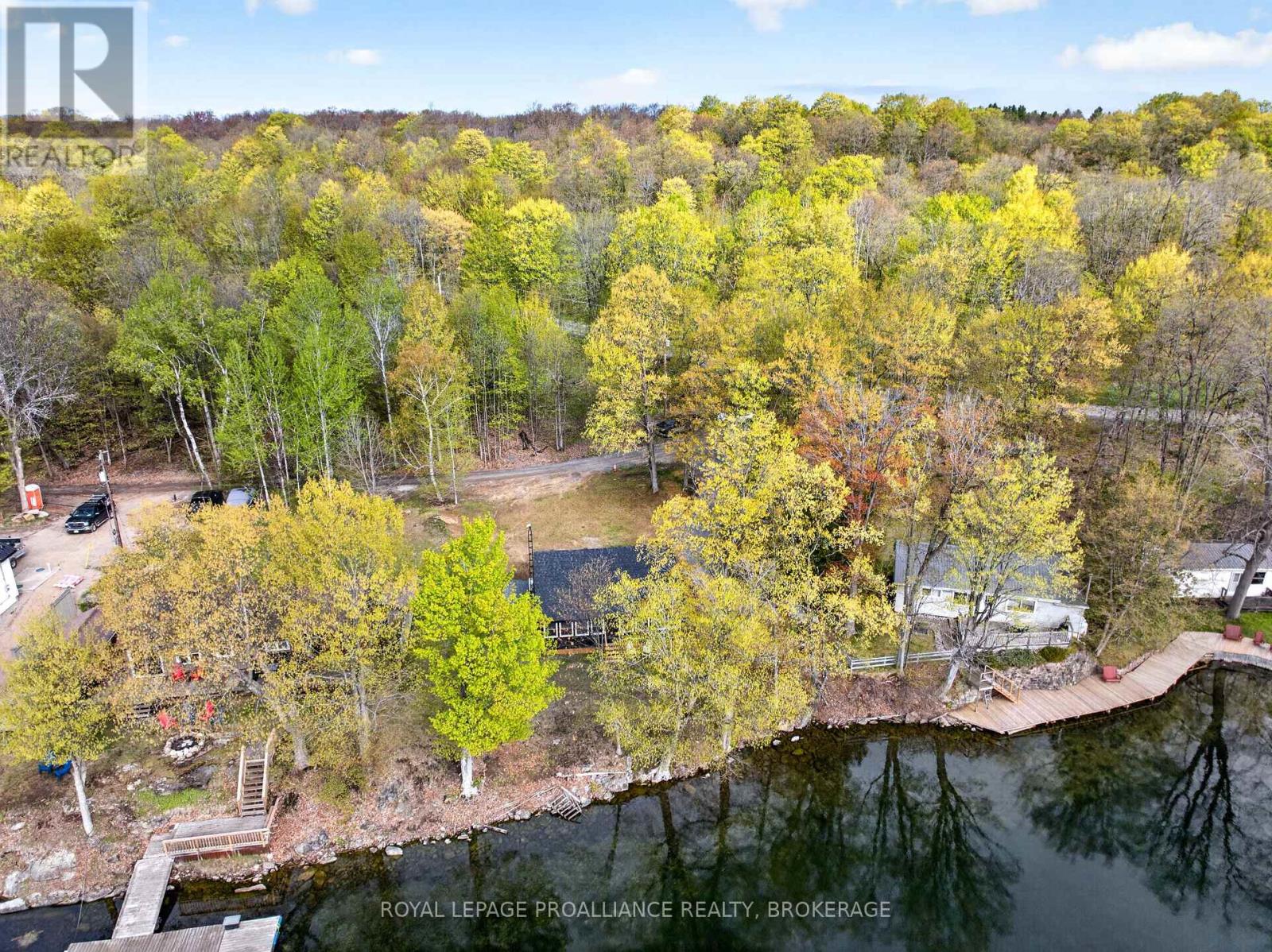 5 BLUNDONS LANE - Image 35