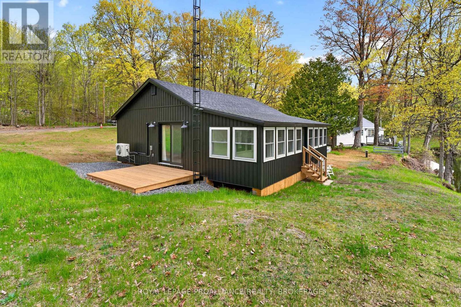 5 BLUNDONS LANE - Image 38
