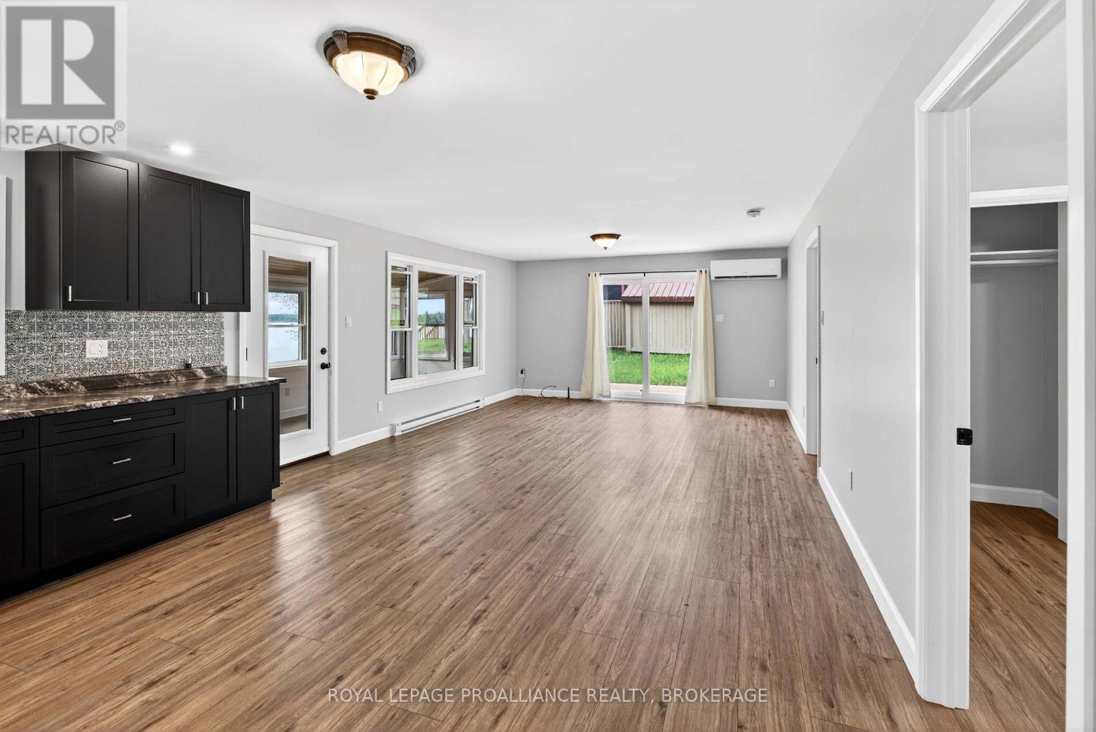 5 BLUNDONS LANE - Image 7