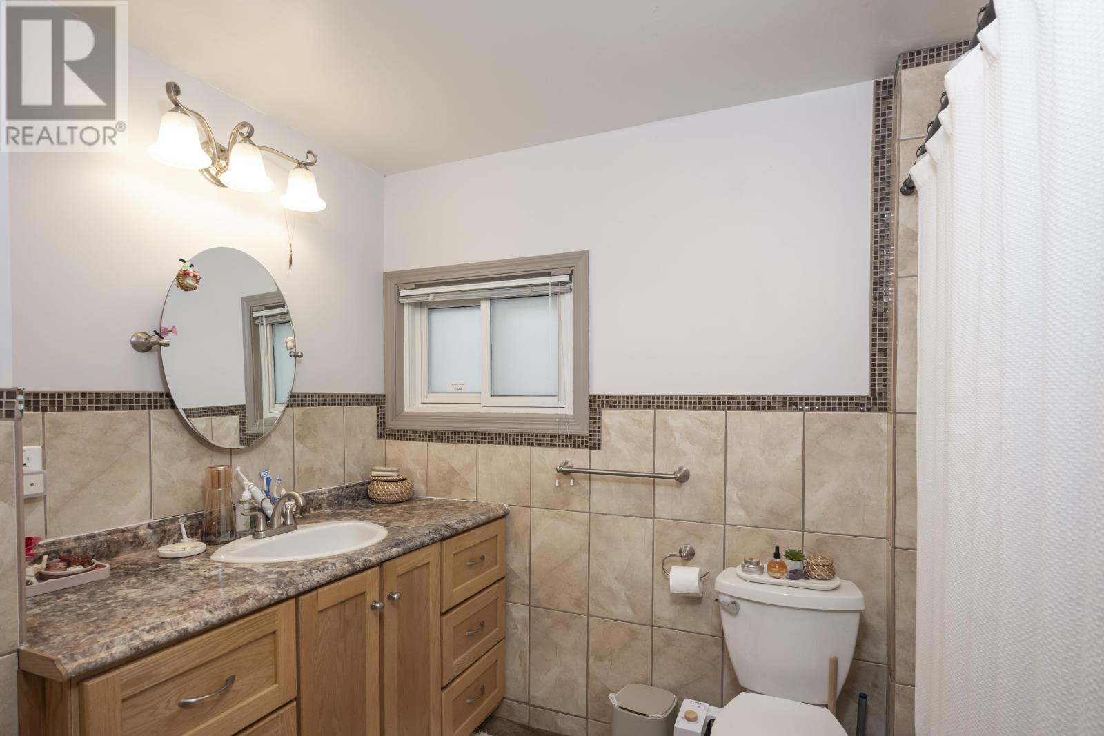 49 Ontario ST, P7B3G1 — Photo 36