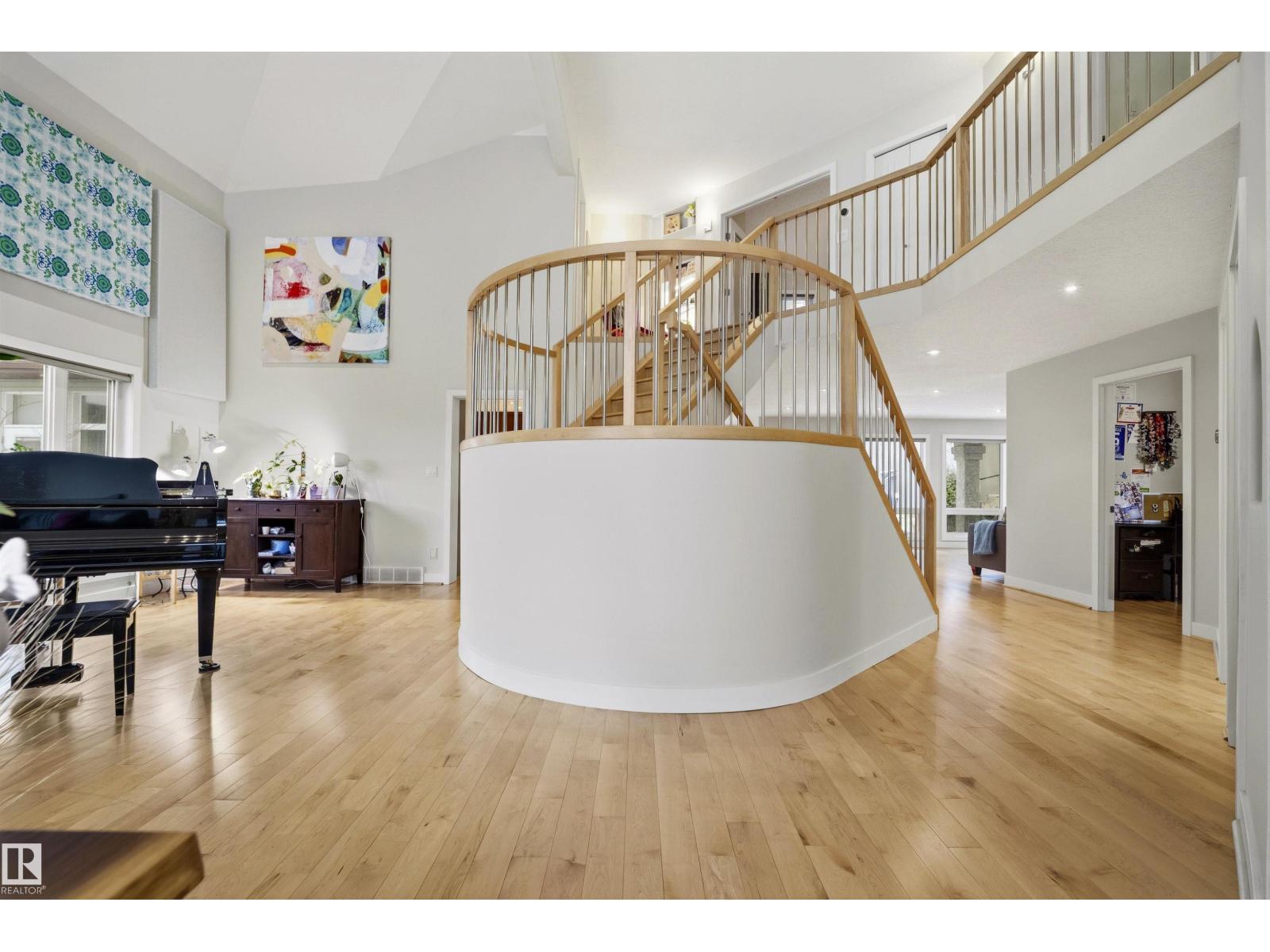 9324 95 ST NW - 4