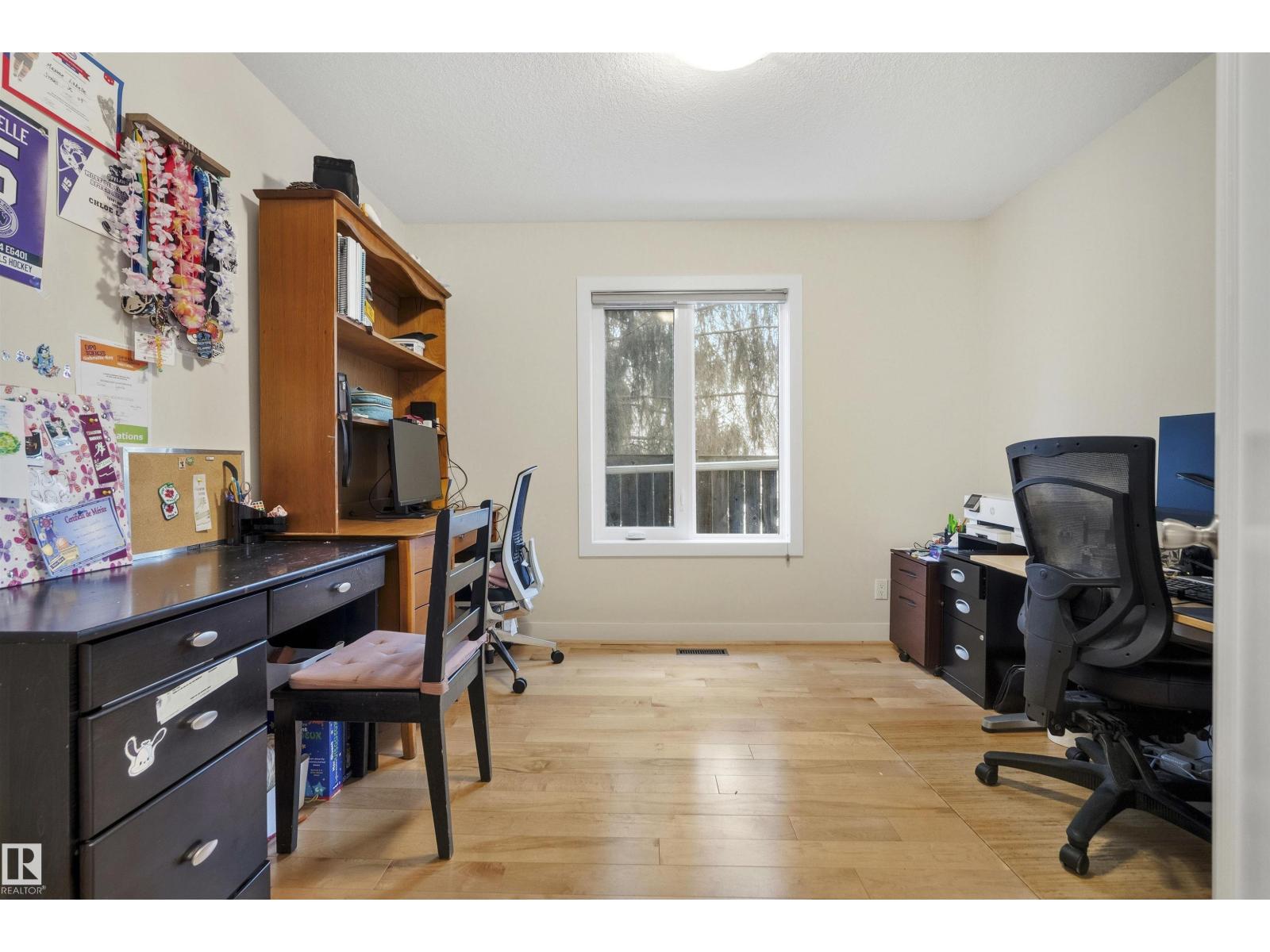9324 95 ST NW - 20