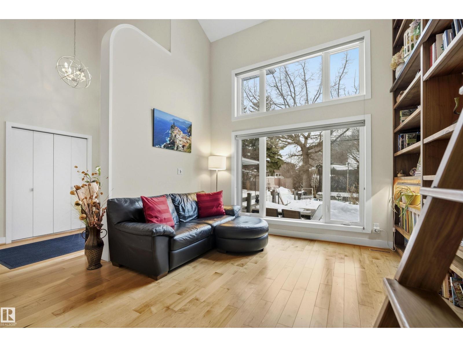 9324 95 ST NW - 6