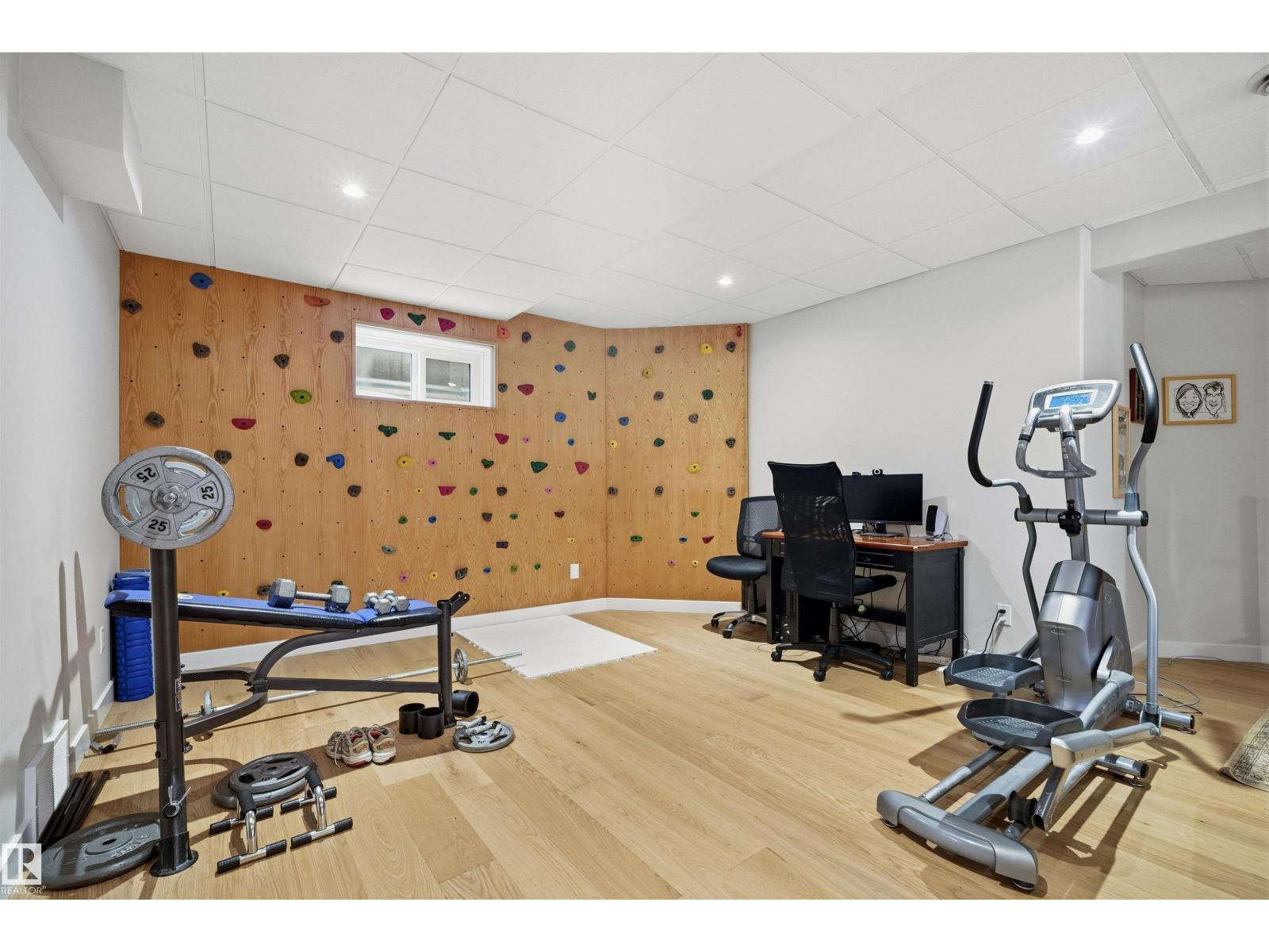 9324 95 ST NW - 41
