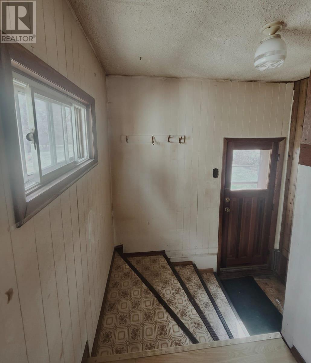 384 Francis ST E, Thunder Bay, Ontario, P7E4B5 — Photo 10