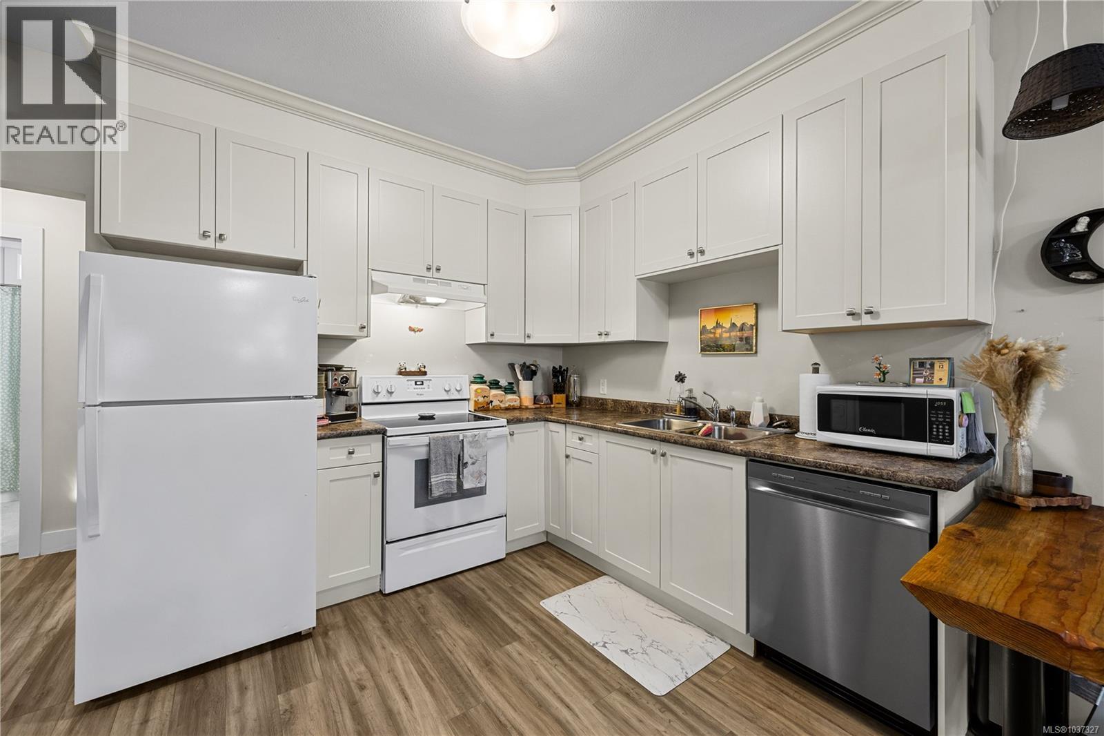 5811 Linyard Rd - 37