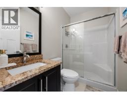 Bathroom - 5811 Linyard Rd, Nanaimo, BC V9T0G6 Photo 10