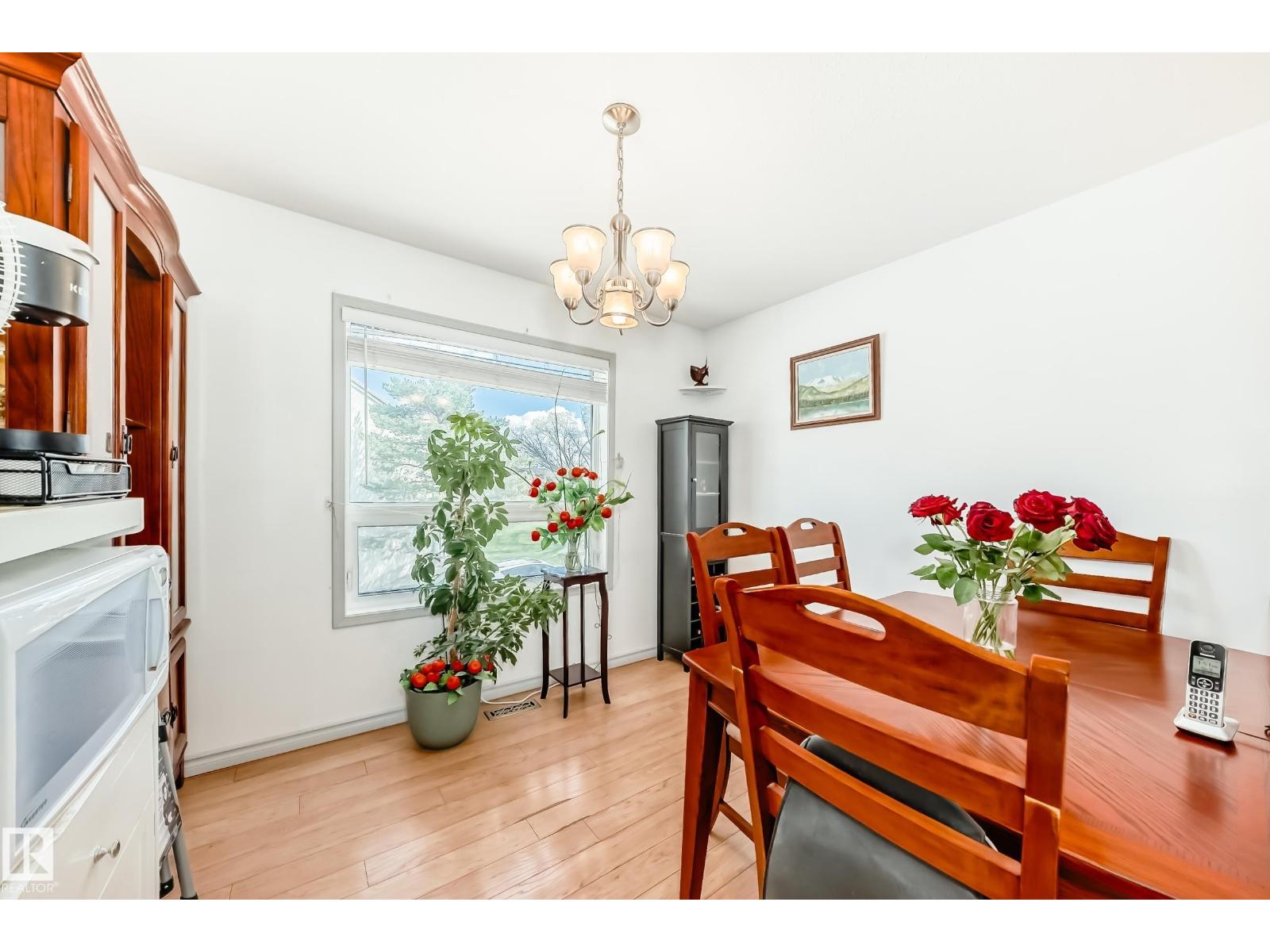 #28 9520 174 ST NW - 10