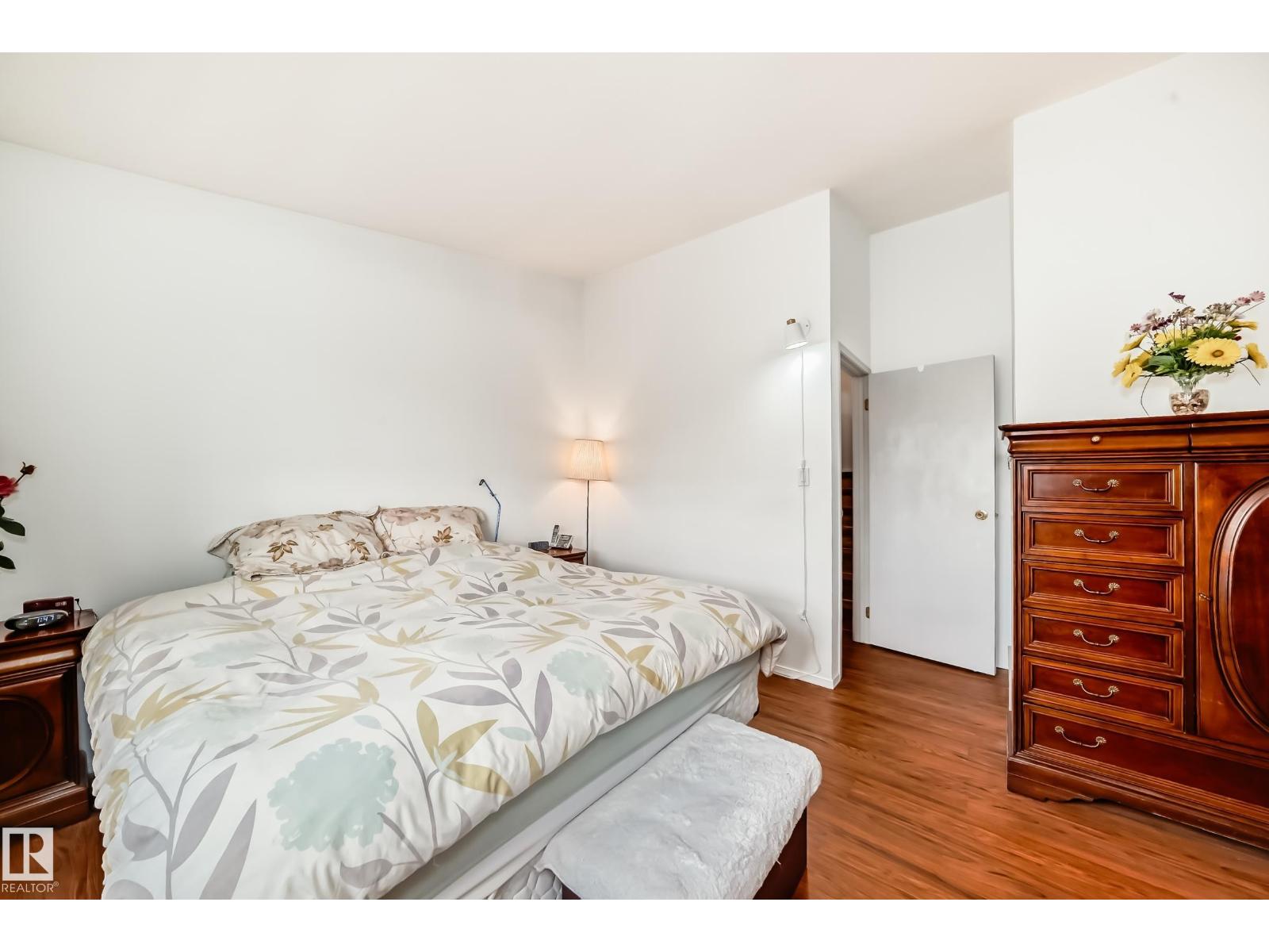 #28 9520 174 ST NW - 25