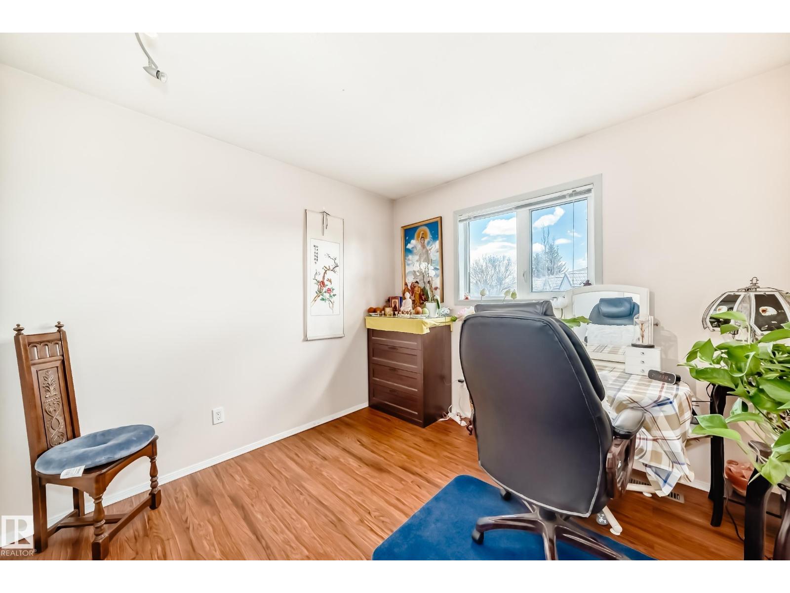 #28 9520 174 ST NW - 34