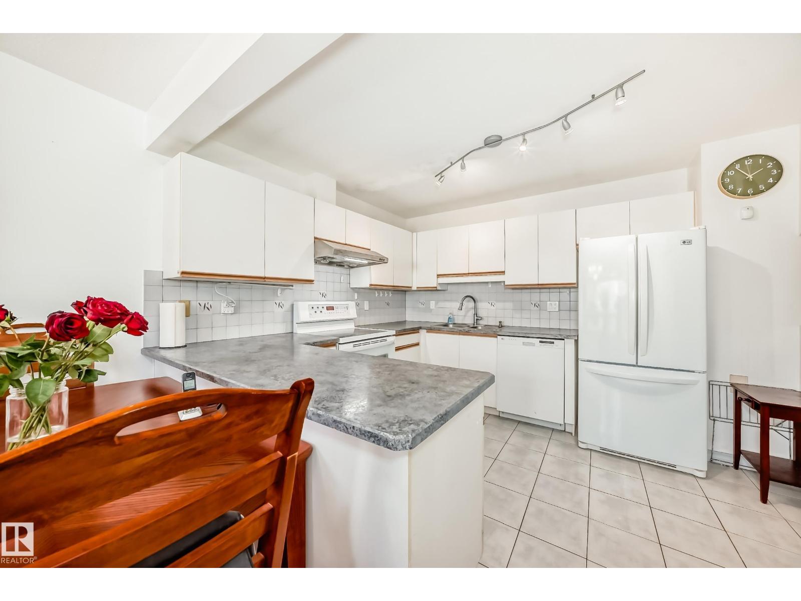 #28 9520 174 ST NW - 6