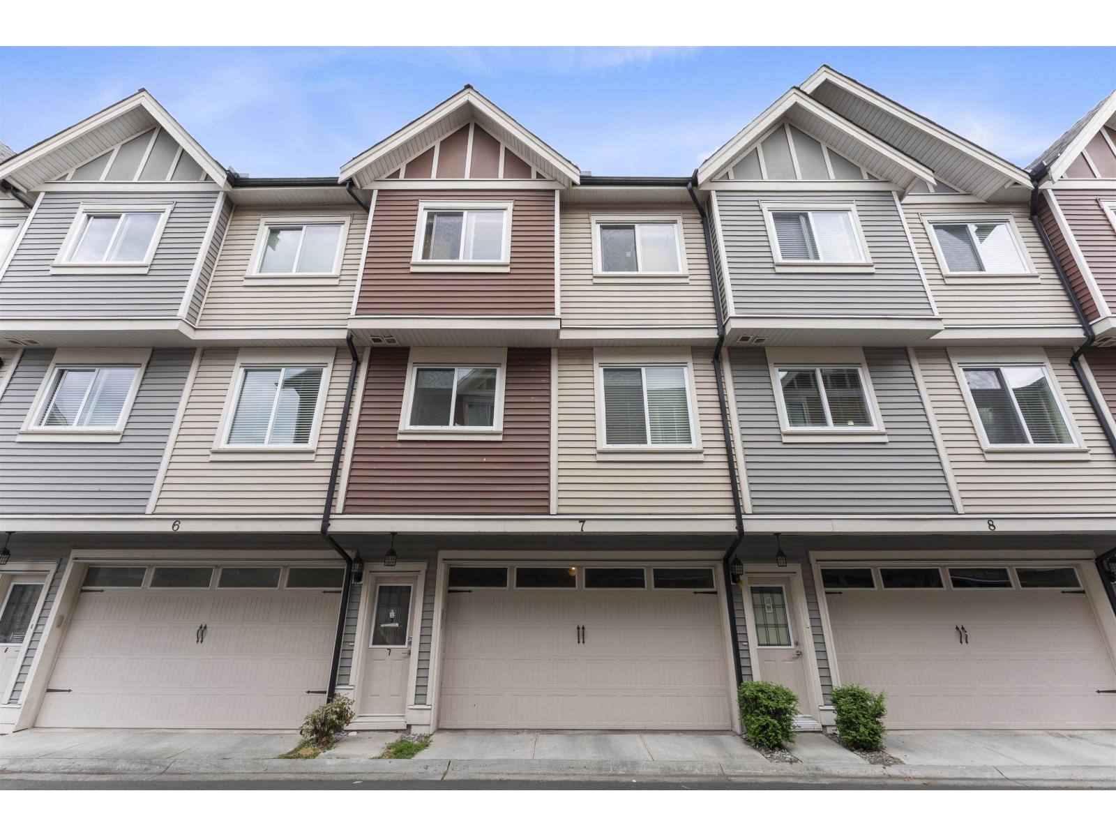 7 14338 103 Avenue - main photo