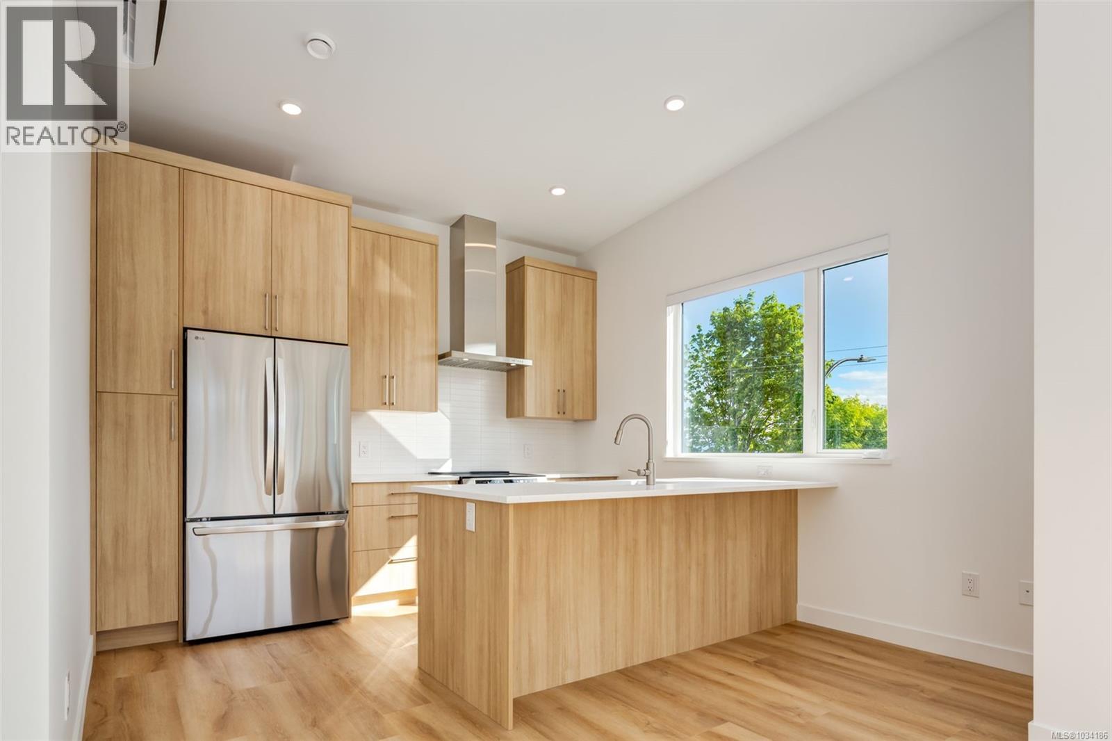 #201 7181 Lantzville Rd - Image 2