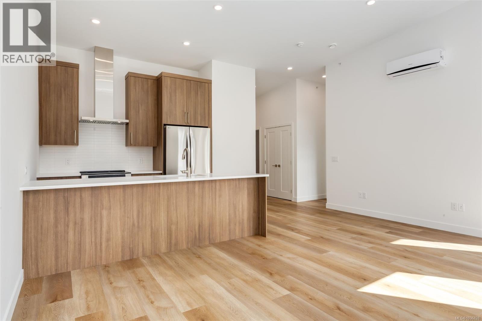 #203 7181 Lantzville Rd - Image 3