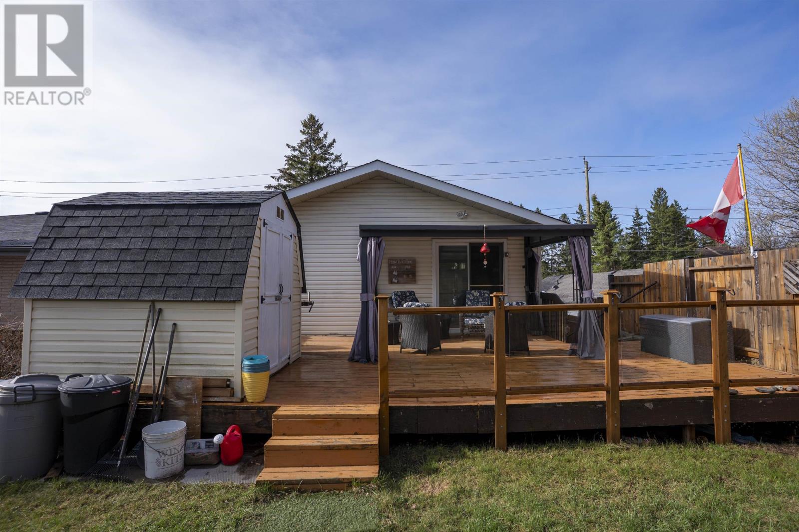 90 Logan AVE, Thunder Bay, Ontario, P7A6P9 — Photo 24