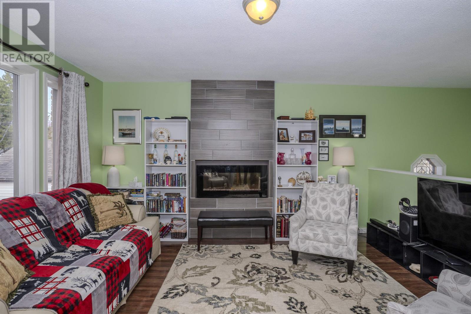 90 Logan AVE, Thunder Bay, Ontario, P7A6P9 — Photo 4