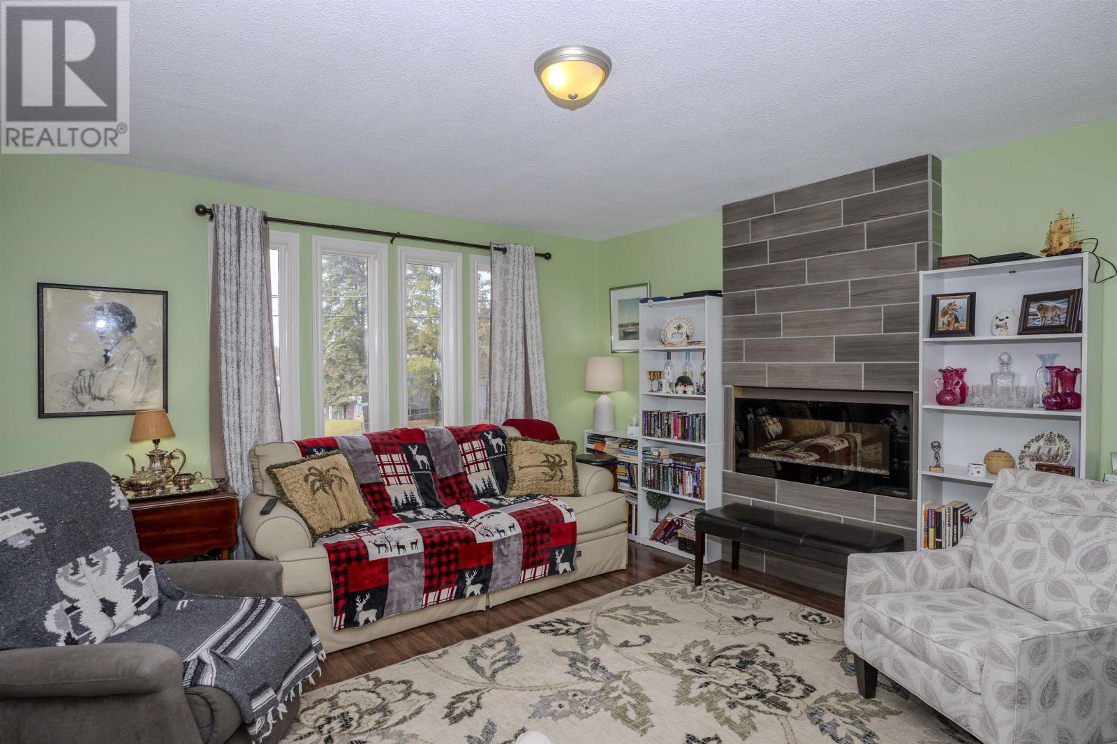 90 Logan AVE, Thunder Bay, Ontario, P7A6P9 — Photo 16